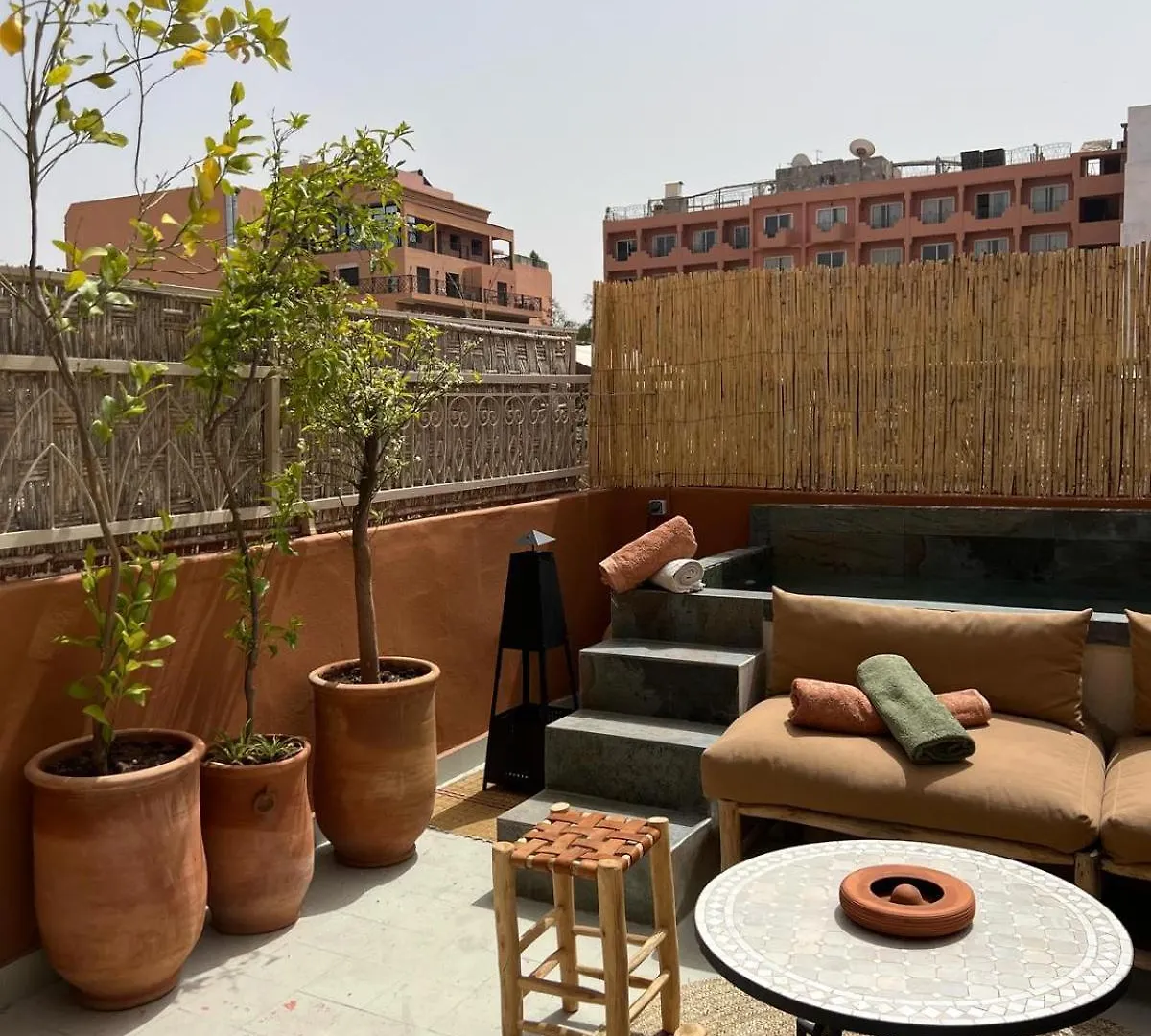 Maison 3 Chambre Avec Bassin Chauffee Centre Ville Gueliz Marrakesh